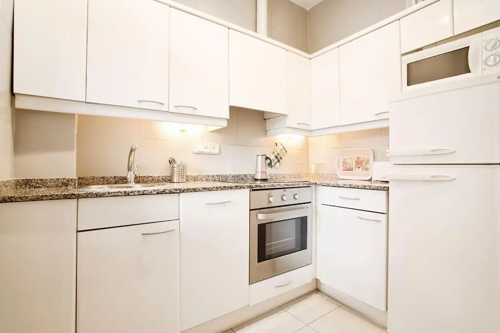 Fantastic Apartment In Barselona 0*,
